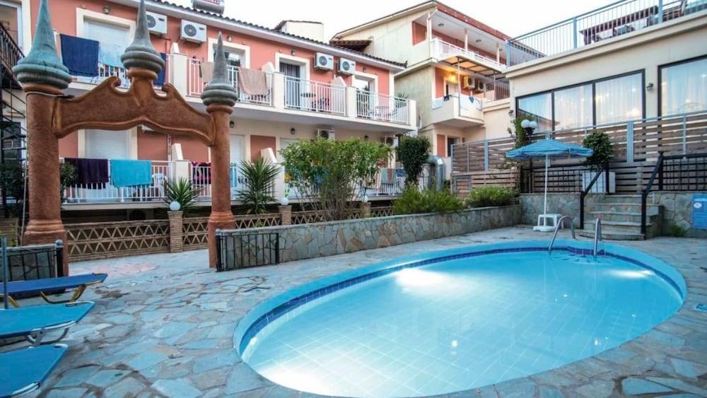 Mavrikos Hotel Planos  Exterior photo